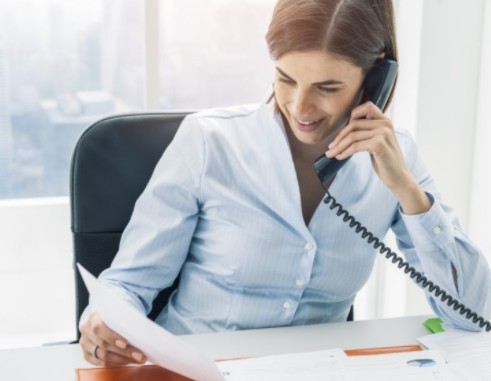 cuando ella gana m�s